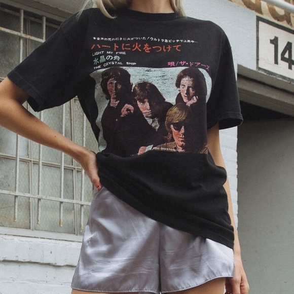 Brandy Melville Tops Brandy Melville The Doors Japan Top Poshmark Brandy Melville Tops Brandy Melville The Doors Japan Top Poshmark